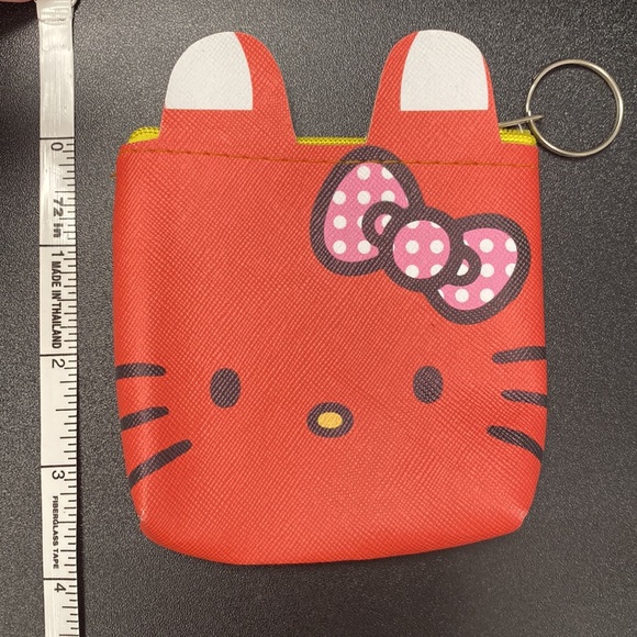 NWOT Hello Kitty Red Coin Purse - Picture 2 of 4